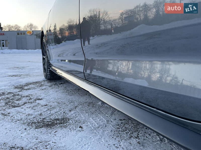 Седан Audi A4 2016 в Киеве