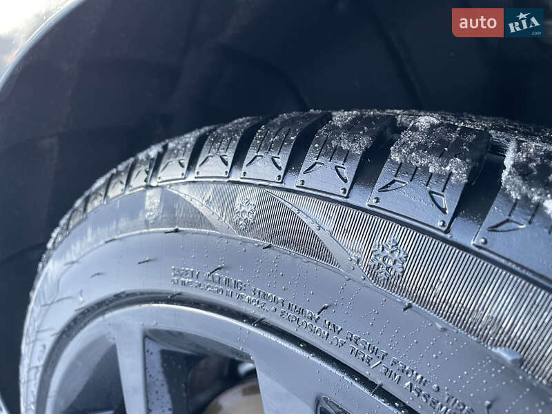 Седан Audi A4 2016 в Киеве