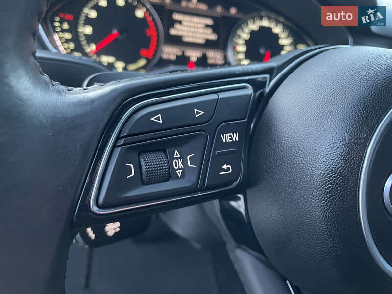 Седан Audi A4 2016 в Киеве