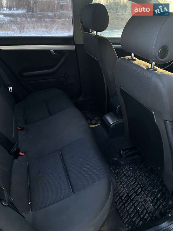 Седан Audi A4 2001 в Ахтырке
