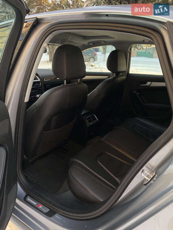 Седан Audi A4 2015 в Полтаве