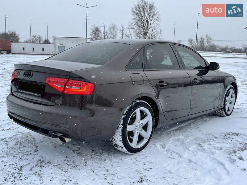 Седан Audi A4 2012 в Киеве