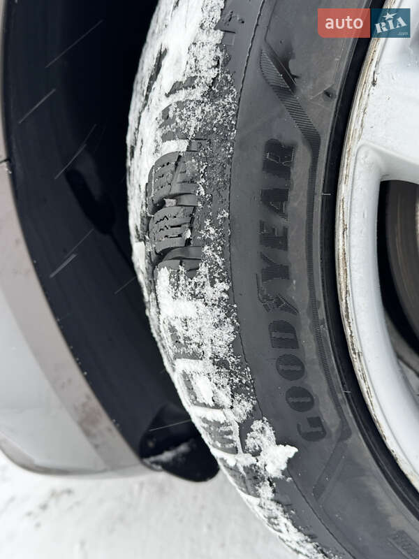 Седан Audi A4 2012 в Киеве