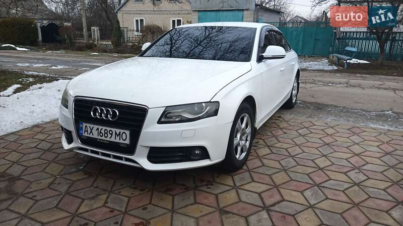 Седан Audi A4 2008 в Краснограді