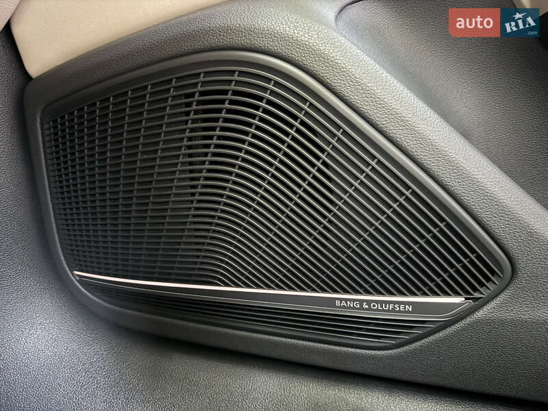 Седан Audi A4 2016 в Киеве