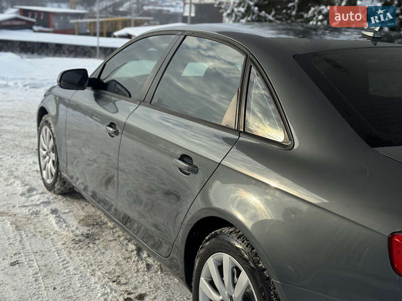 Седан Audi A4 2013 в Хмельницком