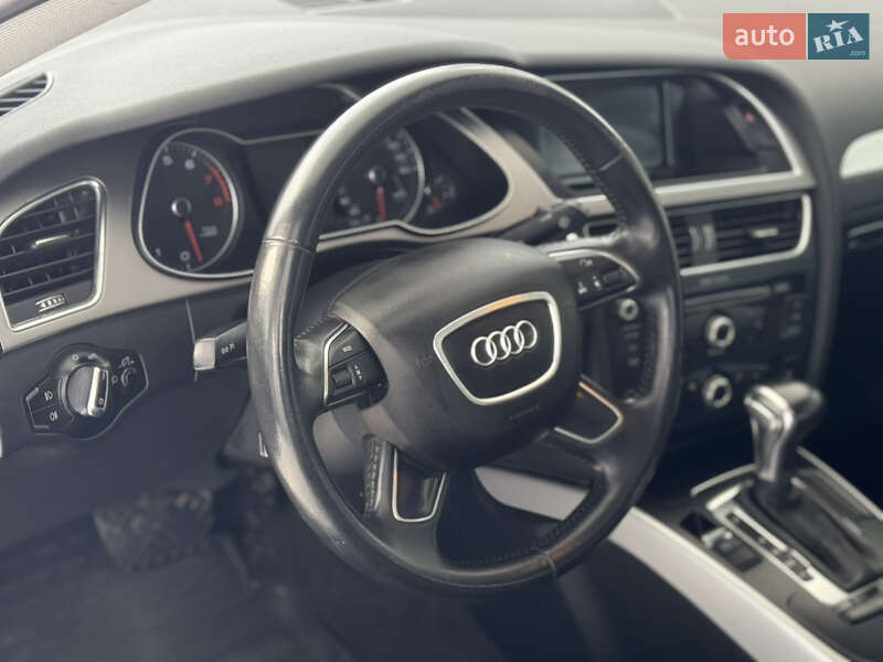 Седан Audi A4 2013 в Хмельницком
