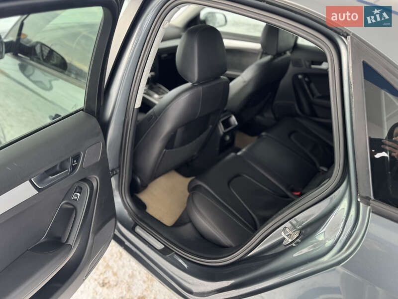 Седан Audi A4 2013 в Хмельницком