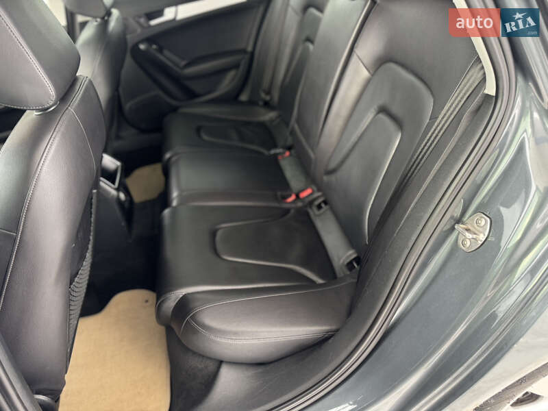 Седан Audi A4 2013 в Хмельницком