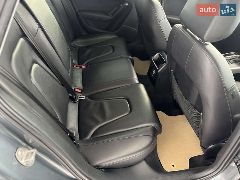 Седан Audi A4 2013 в Хмельницком