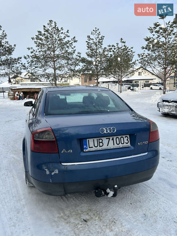 Седан Audi A4 2001 в Ровно