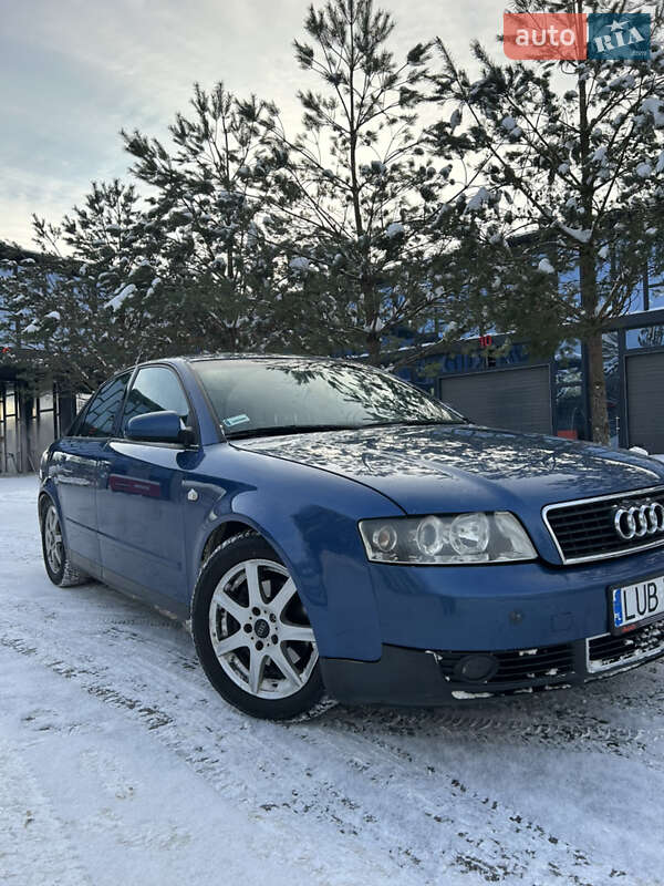 Седан Audi A4 2001 в Ровно