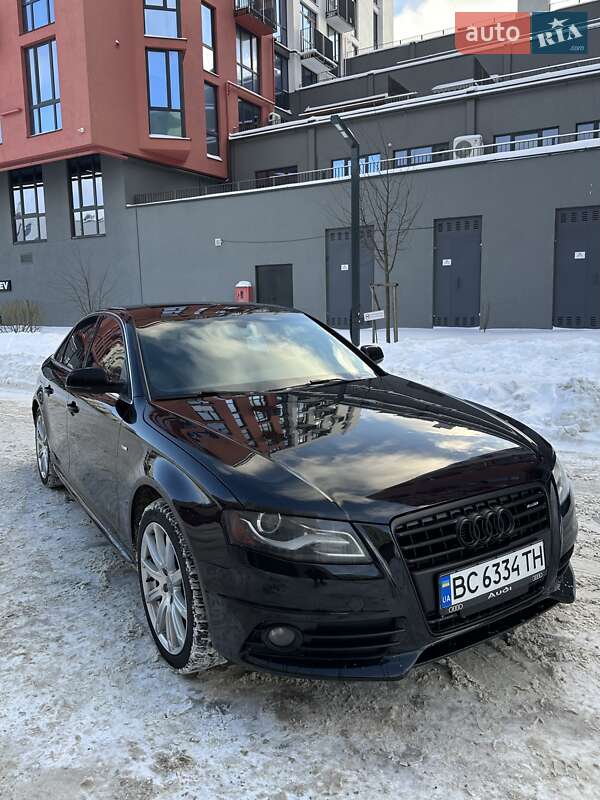 Седан Audi A4 2012 в Львове