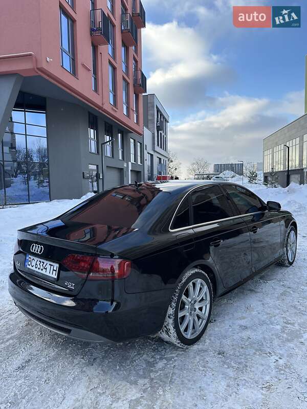 Седан Audi A4 2012 в Львове