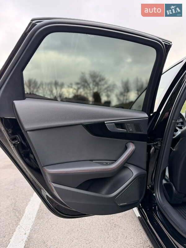 Седан Audi A4 2018 в Днепре