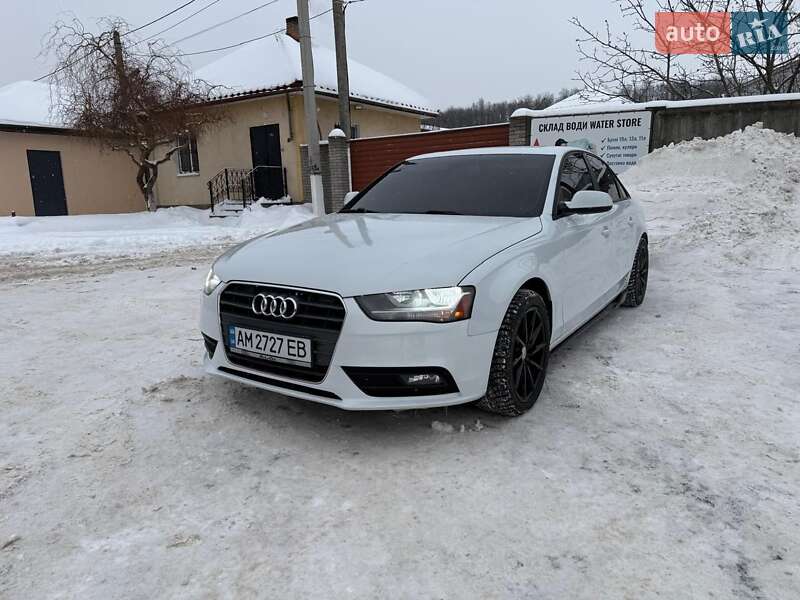 Седан Audi A4 2014 в Житомире