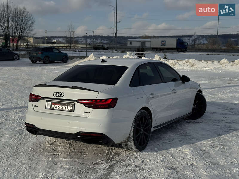 Седан Audi A4 2022 в Киеве