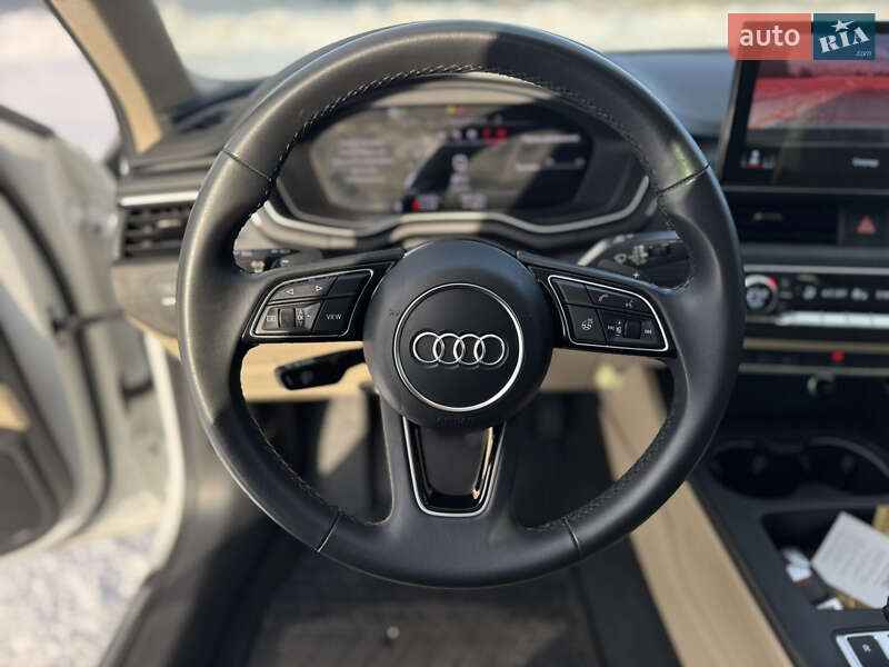 Седан Audi A4 2022 в Киеве