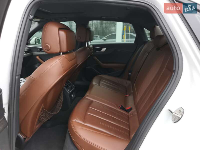 Седан Audi A4 2018 в Днепре