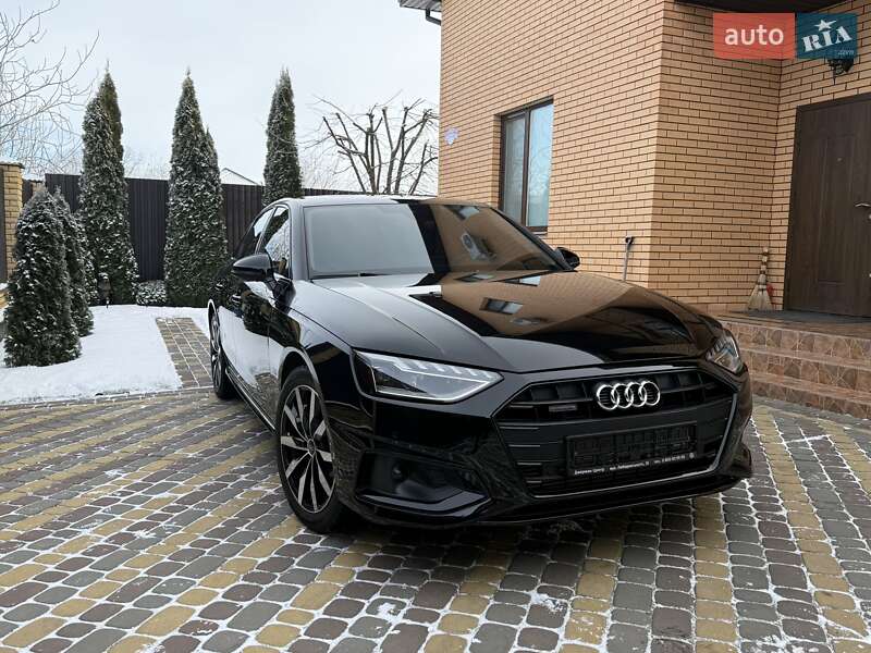 Седан Audi A4 2023 в Виннице