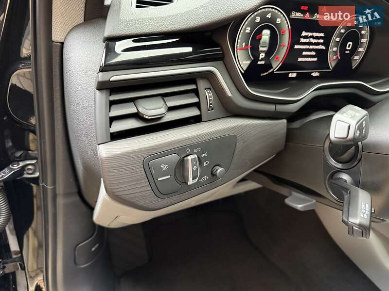 Седан Audi A4 2023 в Виннице