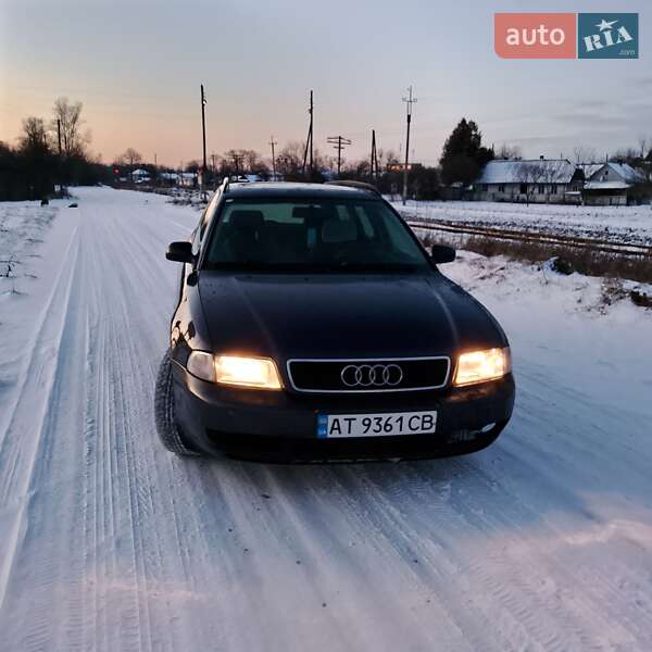 Универсал Audi A4 1996 в Вашковцах