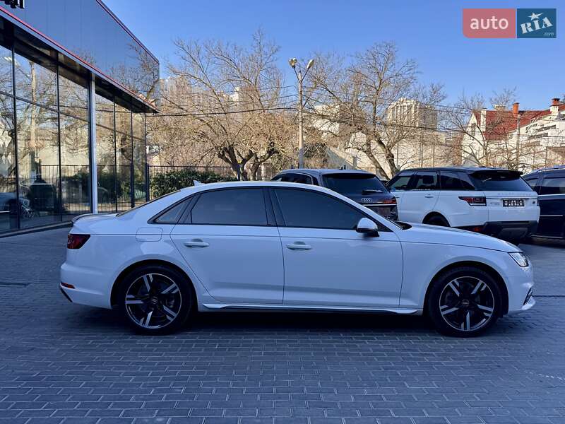 Седан Audi A4 2019 в Одессе