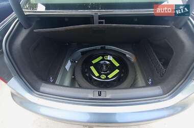 Седан Audi A4 2013 в Кривом Роге