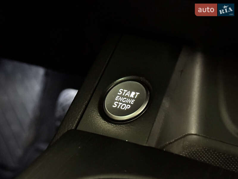 Седан Audi A4 2016 в Миколаєві