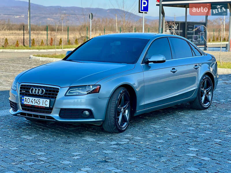Седан Audi A4 2010 в Иршаве