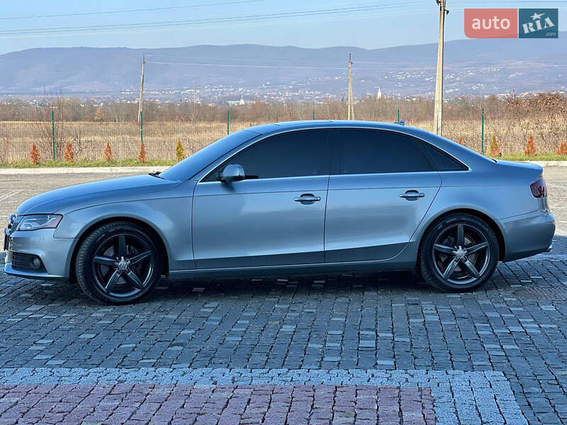 Седан Audi A4 2010 в Иршаве
