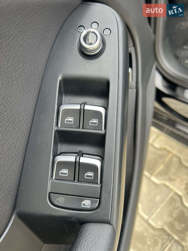 Седан Audi A4 2014 в Николаеве