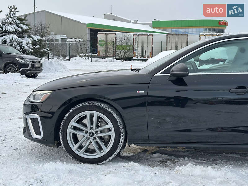 Седан Audi A4 2020 в Львові