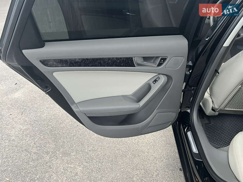 Седан Audi A4 2010 в Каменском