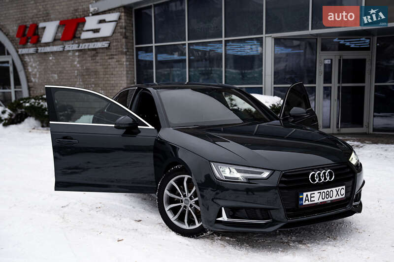 Седан Audi A4 2019 в Днепре