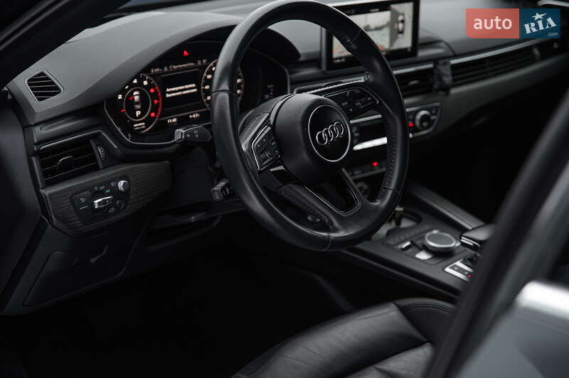 Седан Audi A4 2019 в Днепре