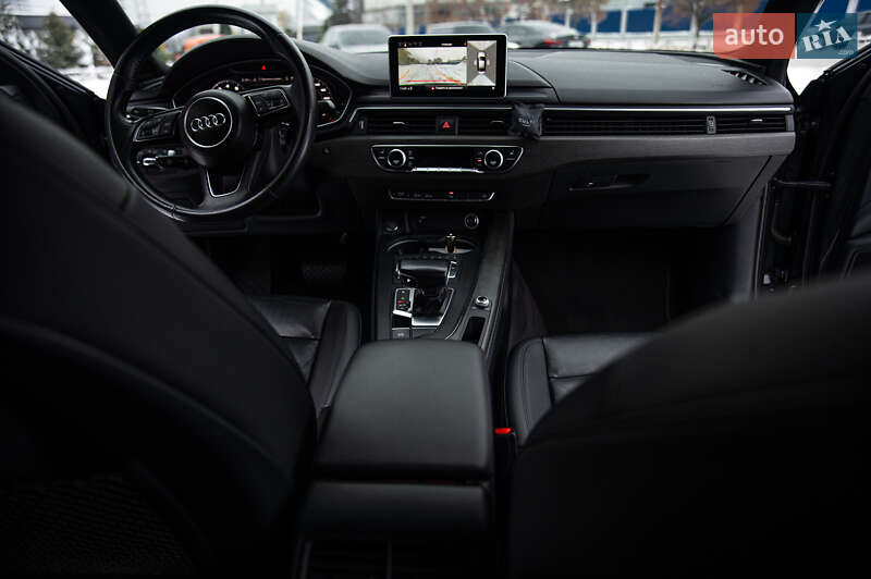 Седан Audi A4 2019 в Днепре