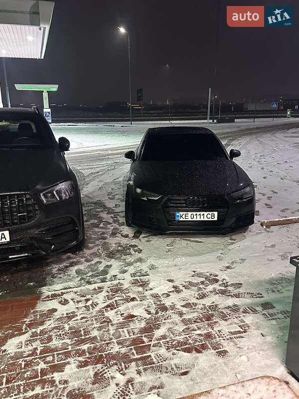 Седан Audi A4 2016 в Дніпрі