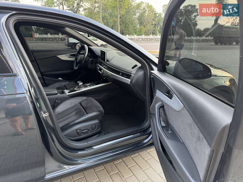 Седан Audi A4 2016 в Житомирі