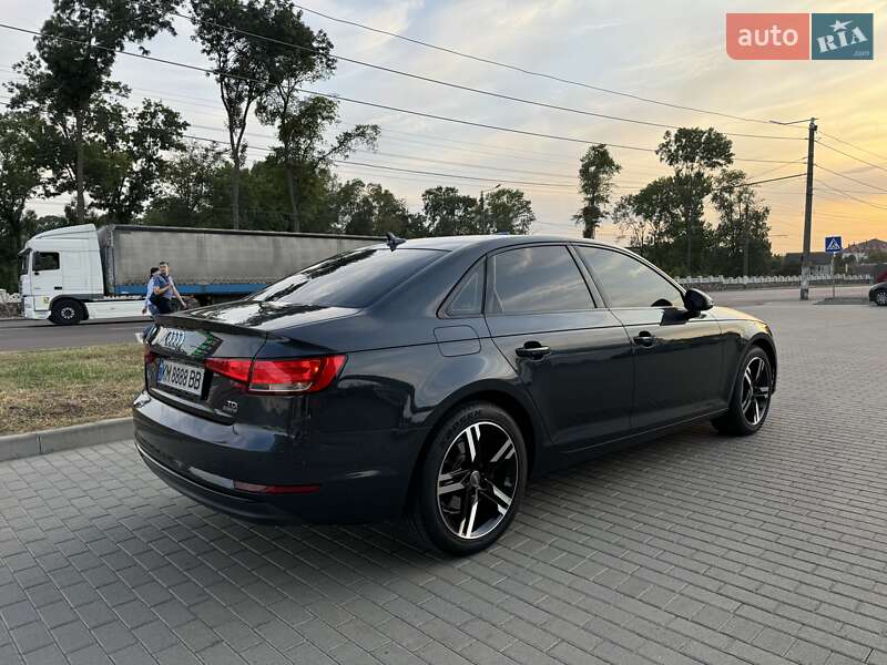 Седан Audi A4 2016 в Житомирі