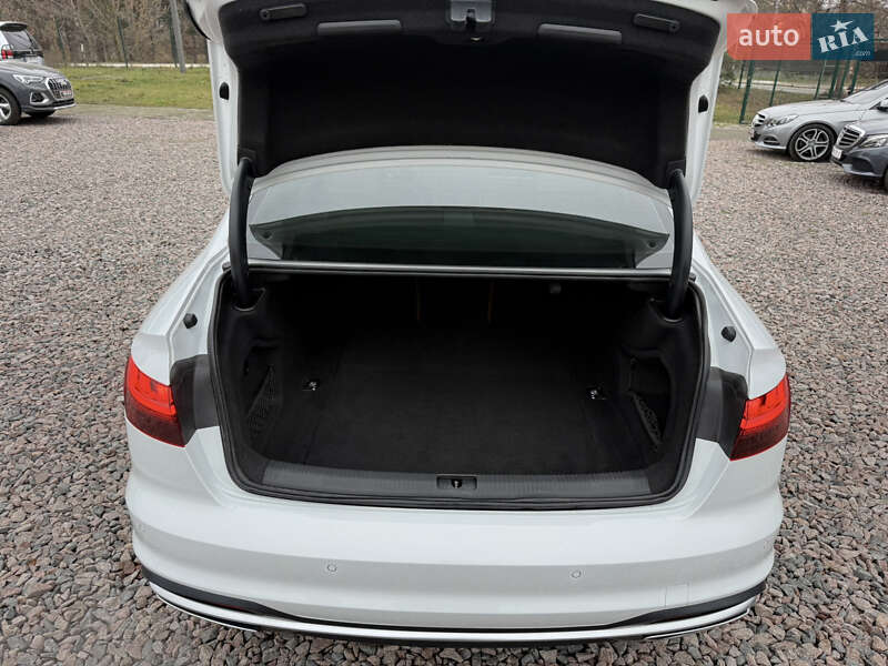 Седан Audi A4 2020 в Києві