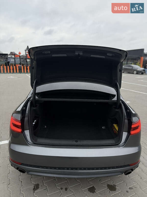 Седан Audi A4 2018 в Виннице