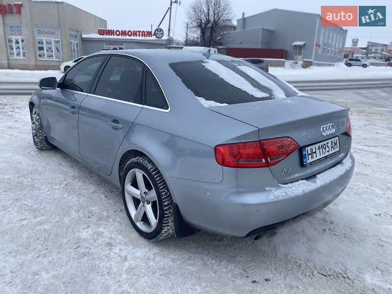 Седан Audi A4 2010 в Тульчине