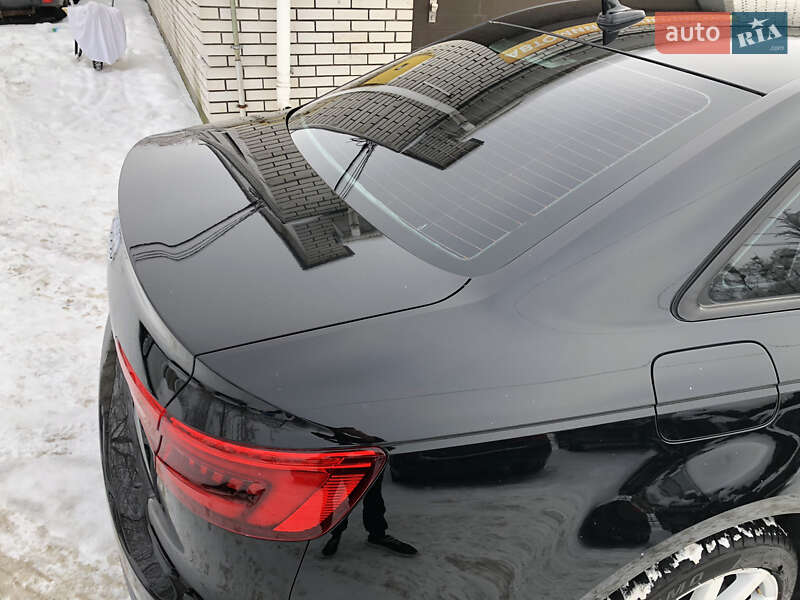 Седан Audi A4 2017 в Ирпене