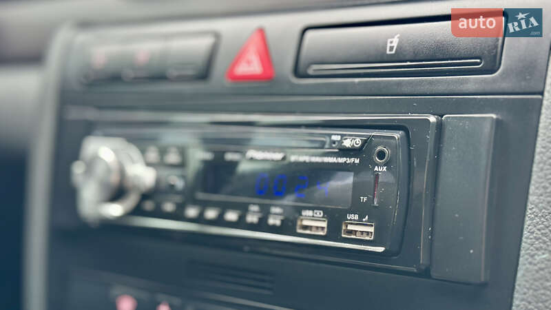 Седан Audi A4 2000 в Вінниці