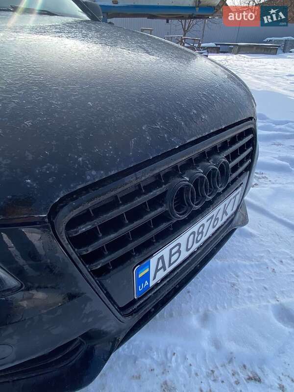 Седан Audi A4 2010 в Виннице