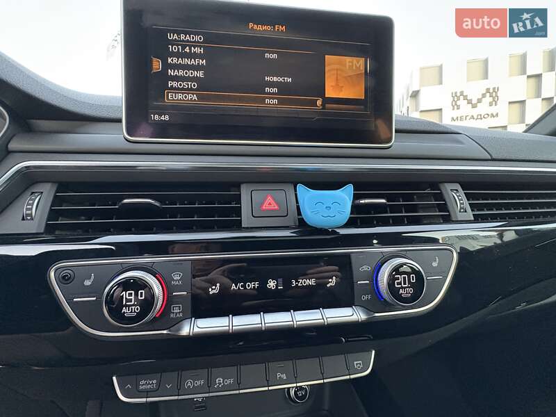 Седан Audi A4 2018 в Одесі
