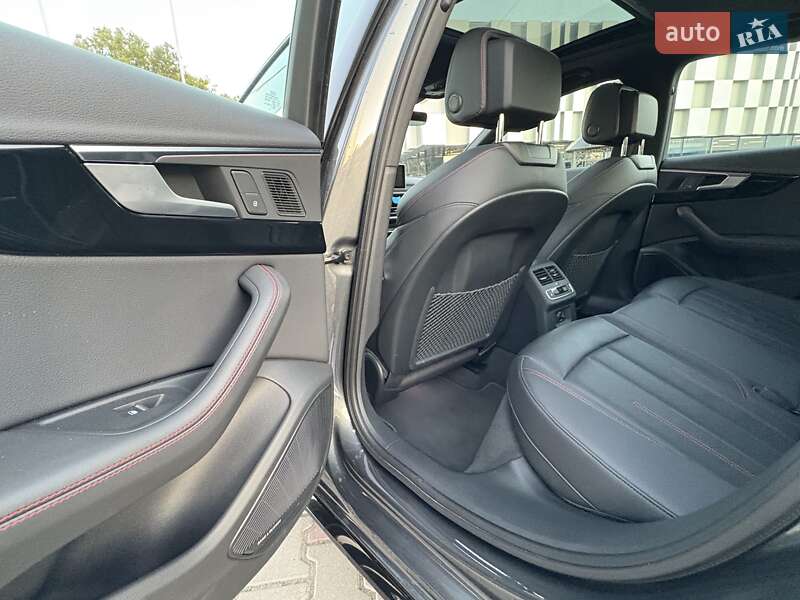 Седан Audi A4 2018 в Одесі