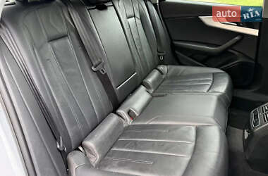 Седан Audi A4 2015 в Ровно