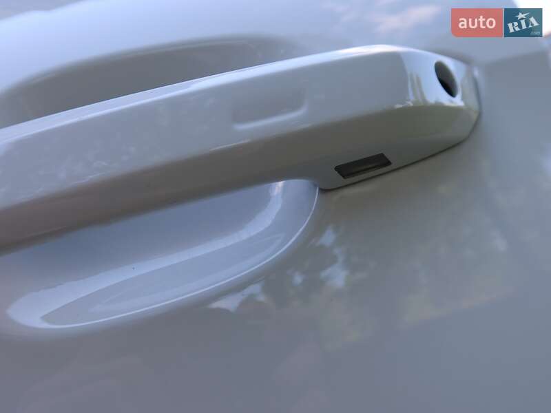 Седан Audi A4 2022 в Киеве